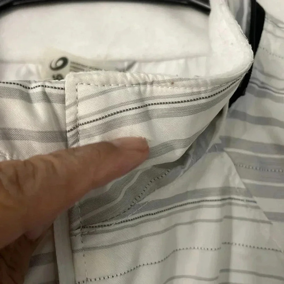 ASICS storm shelter jacket - Picture 10 of 11